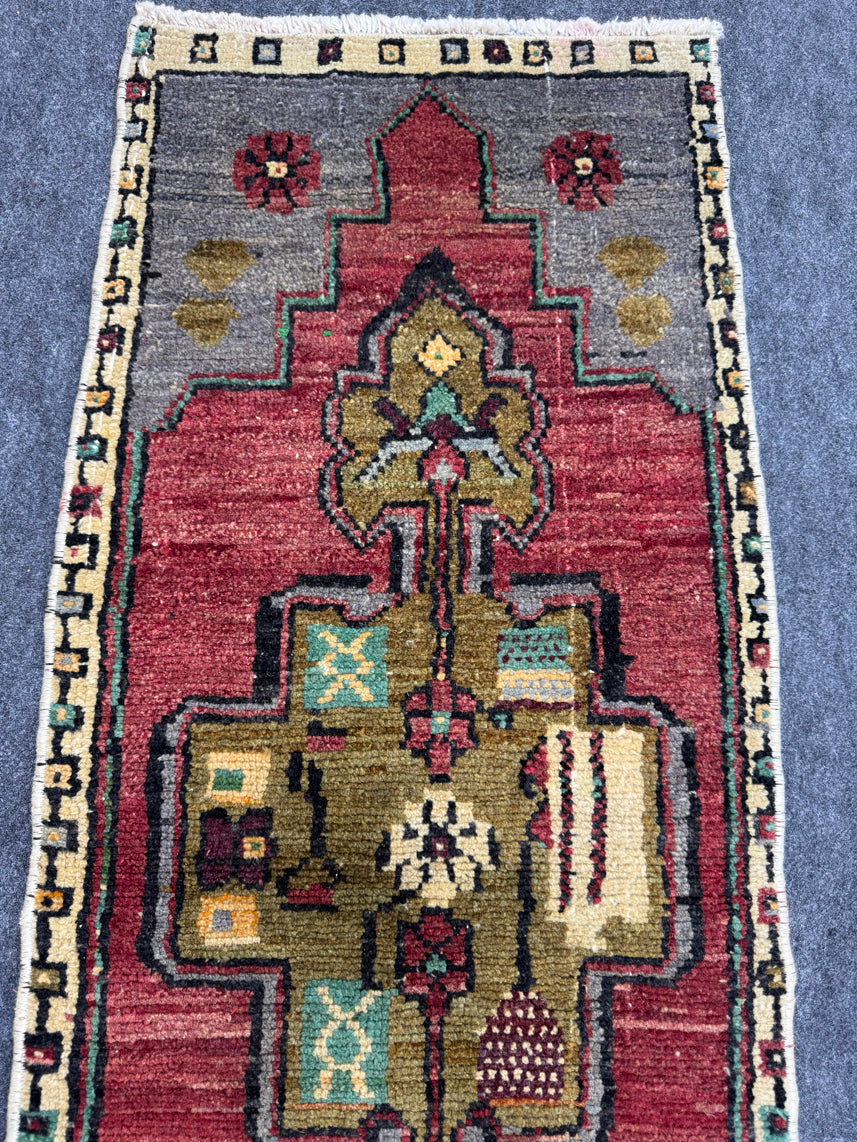 Turkish Yastik Rug 1'6" x 3'10" #24002