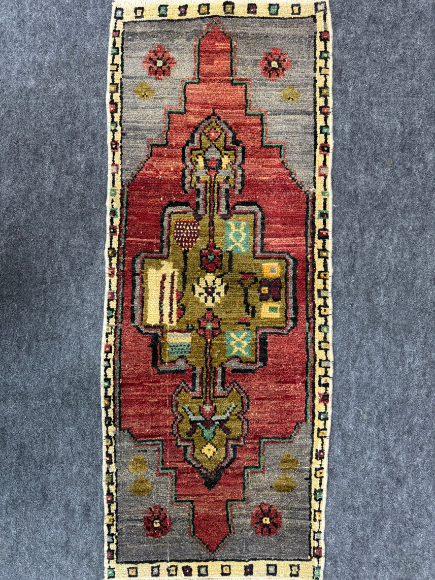 Turkish Yastik Rug 1'6" x 3'10" #24002