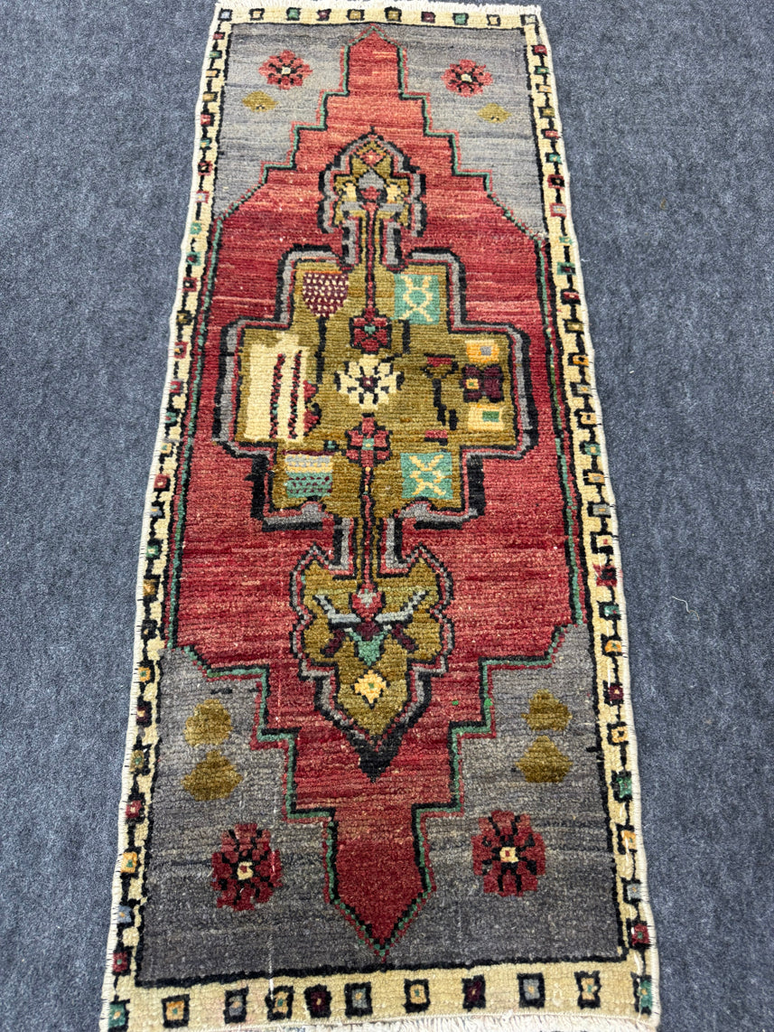 Turkish Yastik Rug 1'6" x 3'10" #24002