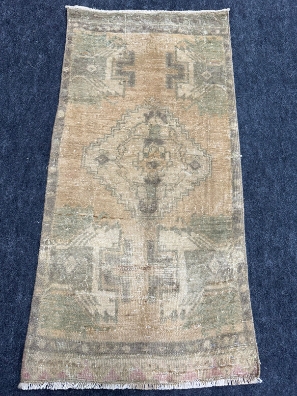 Turkish Yastik Rug 1'6" x 3'1" #24003