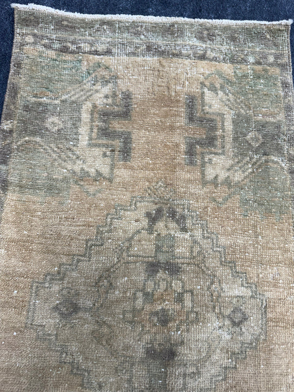 Turkish Yastik Rug 1'6" x 3'1" #24003