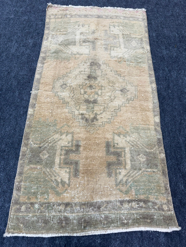 Turkish Yastik Rug 1'6" x 3'1" #24003