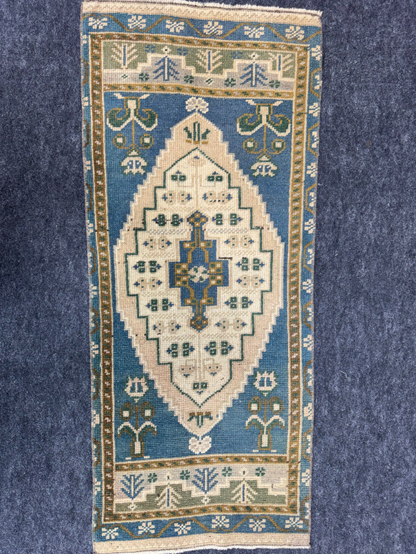 Turkish Yastik Rug 1'7" x 3'10" #24004