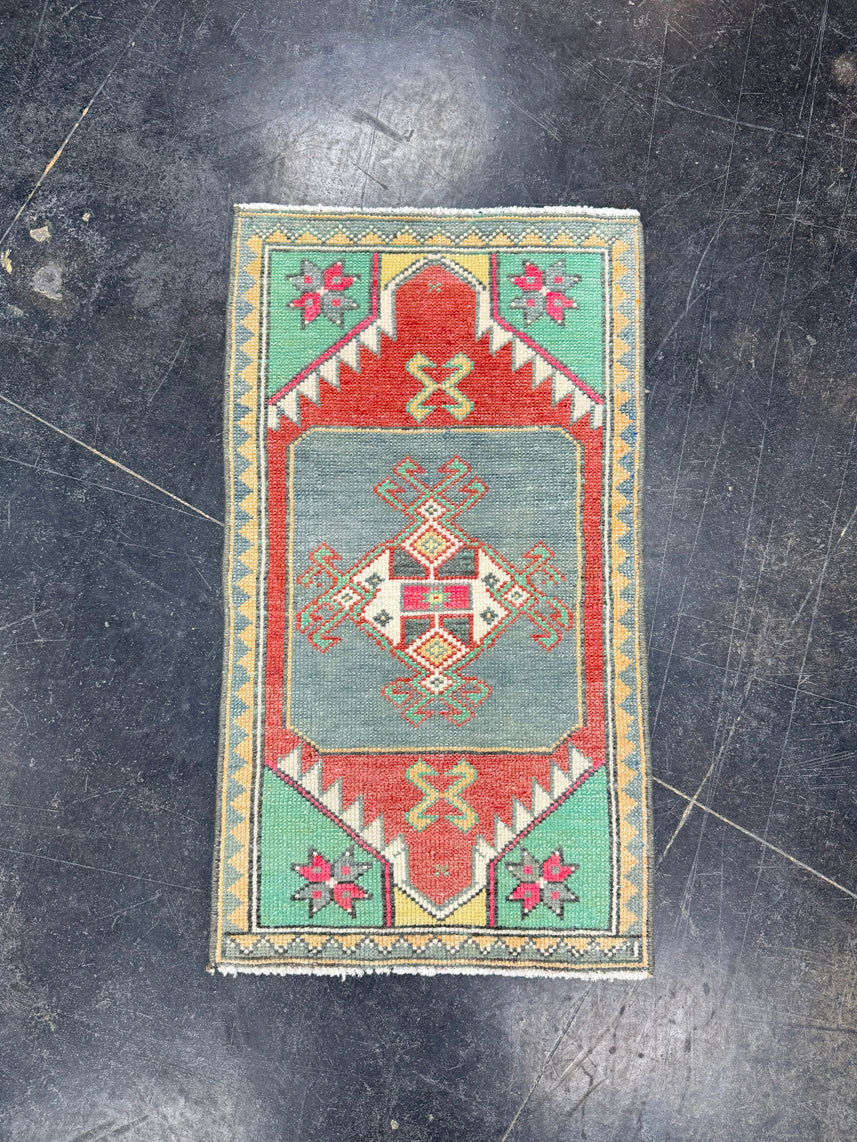 Turkish Mini Rug Oriental Hand Knotted Vintage Rug 1'5" x 2'6" #17063