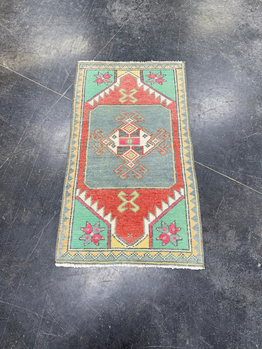 Turkish Mini Rug Oriental Hand Knotted Vintage Rug 1'5" x 2'6" #17063