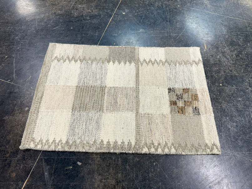 Kilim Oriental Handmade Flatweave 2' x 2'11" #17024