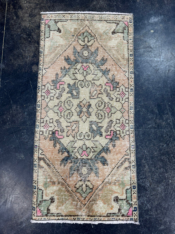 Turkish Yastik Rug 1'6" x 3'2" #24192