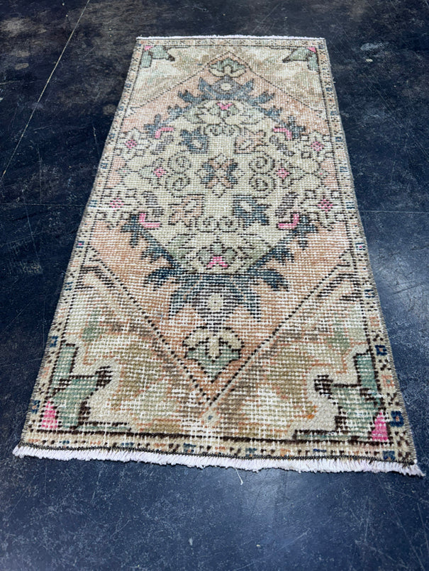 Turkish Yastik Rug 1'6" x 3'2" #24192