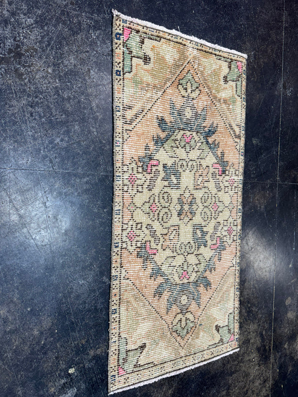 Turkish Yastik Rug 1'6" x 3'2" #24192