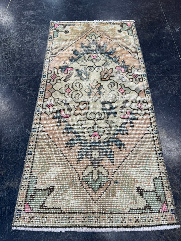 Turkish Yastik Rug 1'6" x 3'2" #24192