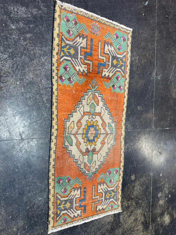 Turkish Yastik Rug 1'5" x 3'4" #24187
