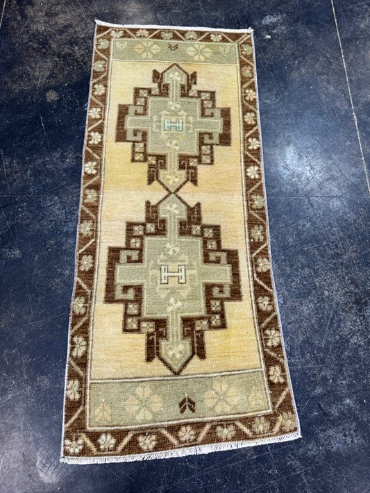 Turkish Yastik Rug 1'5" x 3'4" #24176