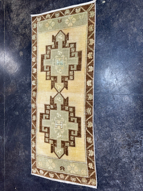 Turkish Yastik Rug 1'5" x 3'4" #24176