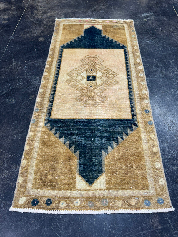 Turkish Yastik Rug 1'5" x 3'2" #24183