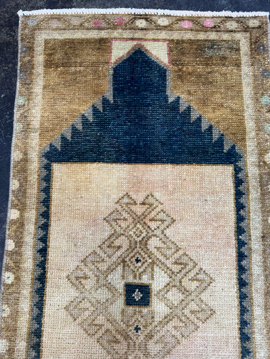 Turkish Yastik Rug 1'5" x 3'2" #24183