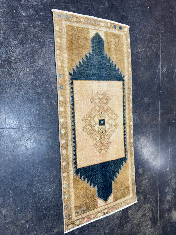 Turkish Yastik Rug 1'5" x 3'2" #24183
