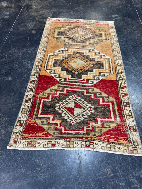 Turkish Yastik Rug 1'8" x 3' #24182