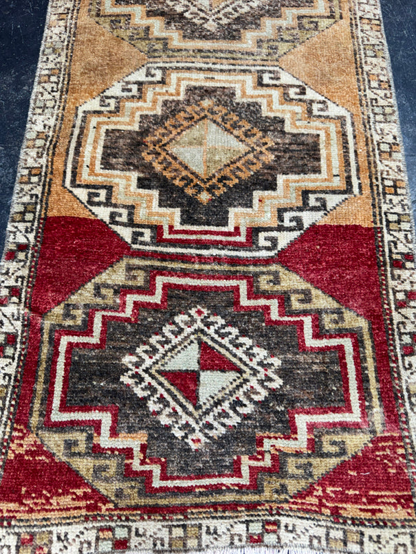 Turkish Yastik Rug 1'8" x 3' #24182