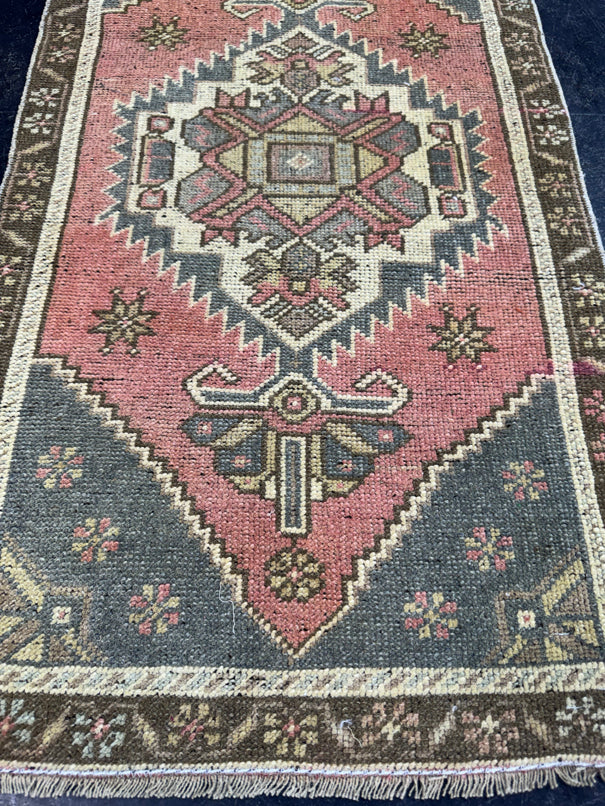 Turkish Yastik Rug 1'11" x 3'5" #24181