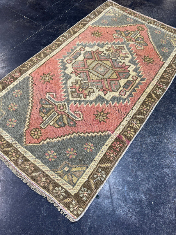 Turkish Yastik Rug 1'11" x 3'5" #24181