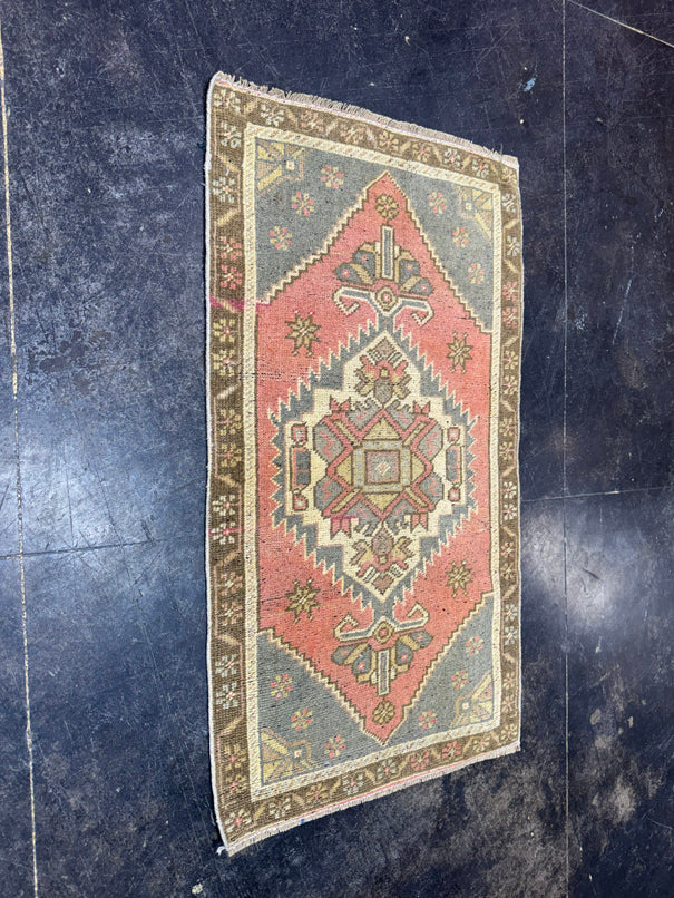Turkish Yastik Rug 1'11" x 3'5" #24181