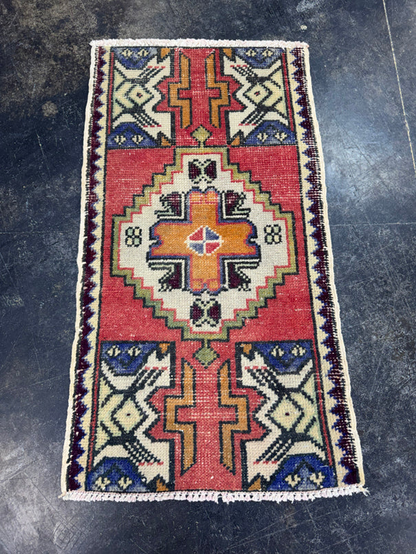 Turkish Yastik Rug 1'7" x 3' #24156