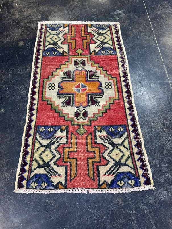 Turkish Yastik Rug 1'7" x 3' #24156