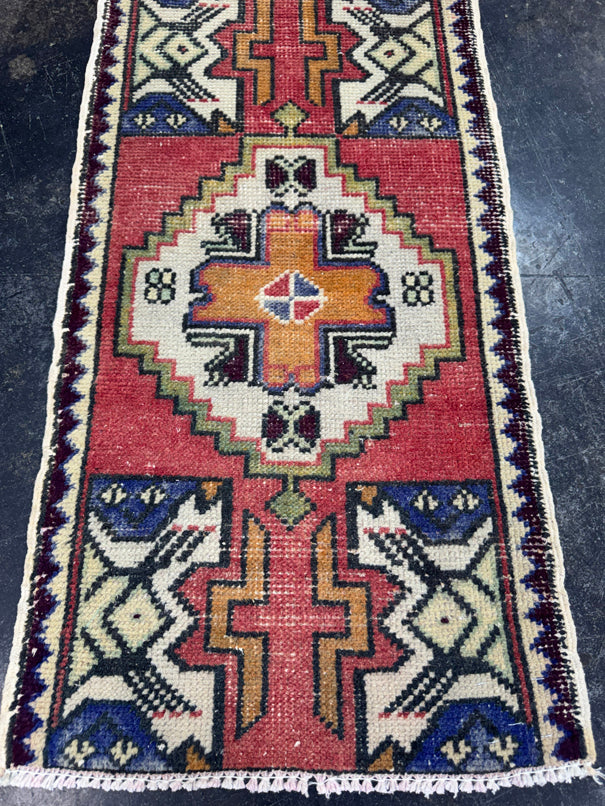 Turkish Yastik Rug 1'7" x 3' #24156