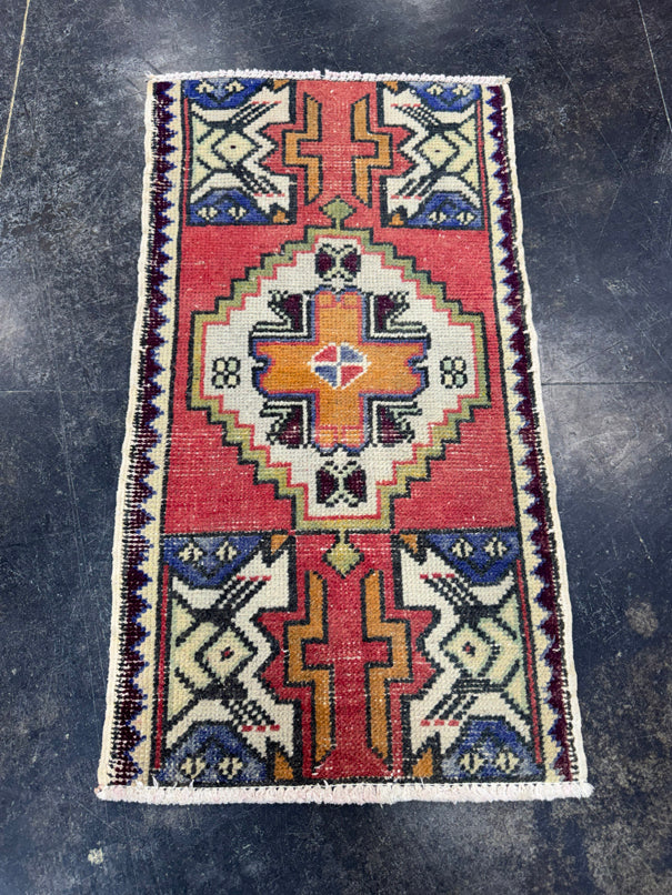 Turkish Yastik Rug 1'7" x 3' #24156