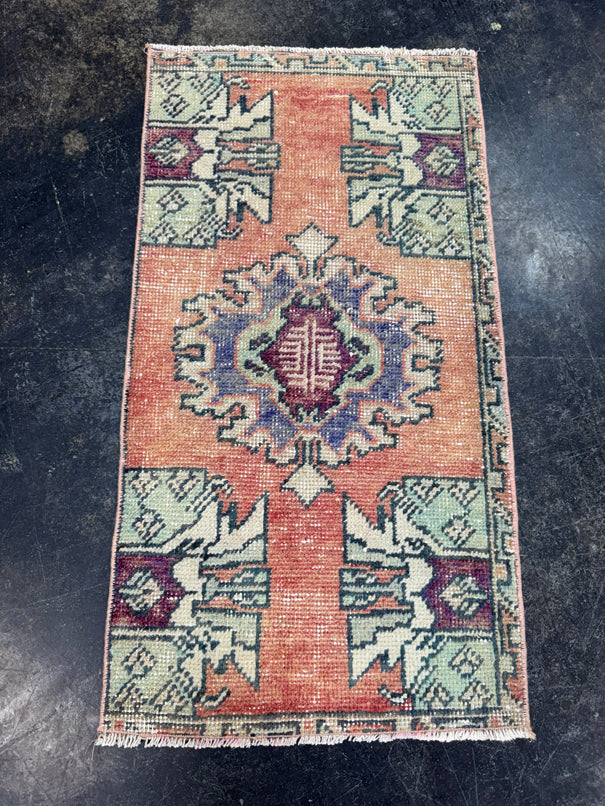 Turkish Yastik Rug 1'6" x 2'9" #24157