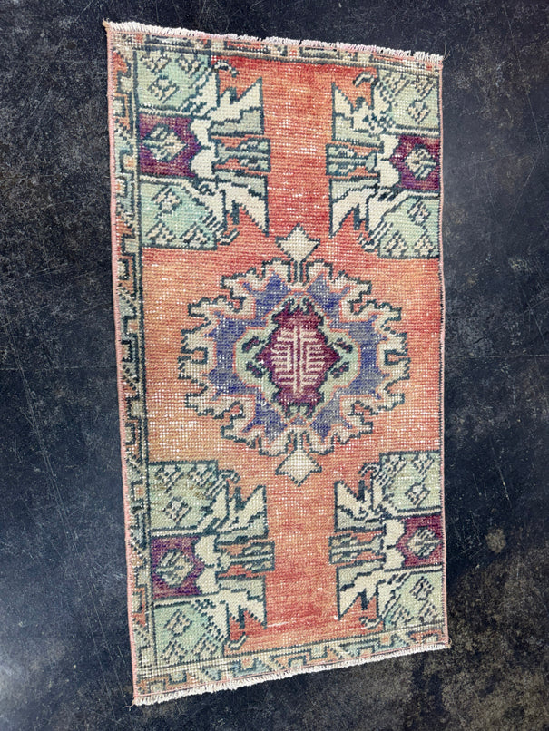 Turkish Yastik Rug 1'6" x 2'9" #24157