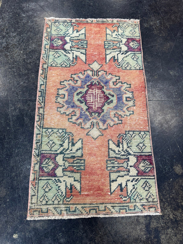 Turkish Yastik Rug 1'6" x 2'9" #24157