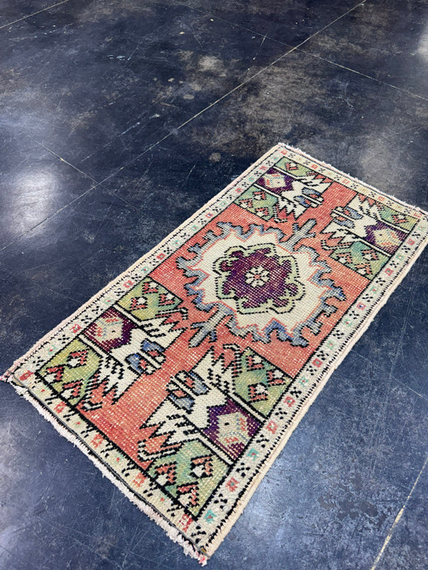 Turkish Yastik Rug 1'7" x 2'11" #24159