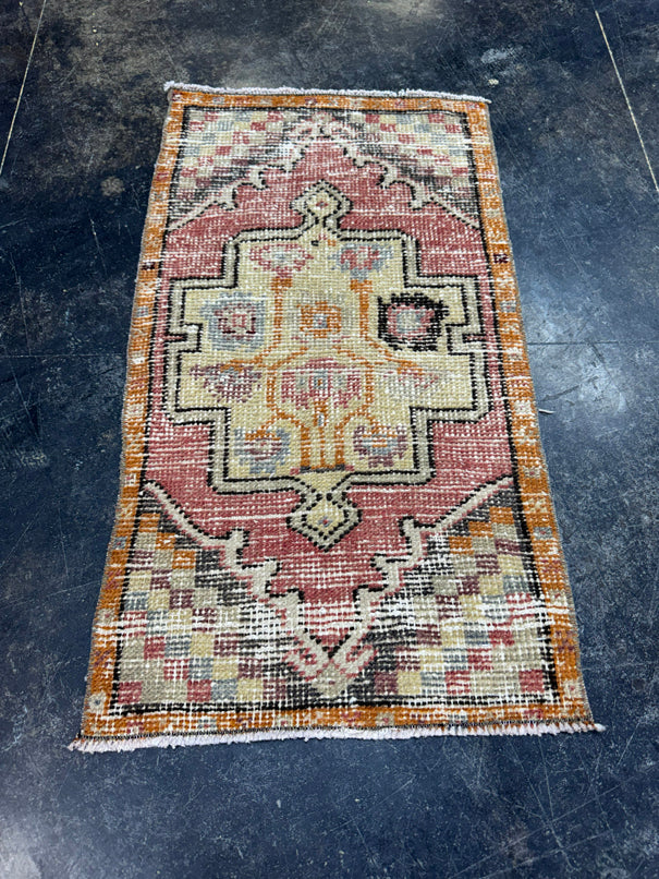 Turkish Yastik Rug 1'7" x 2'10" #24152