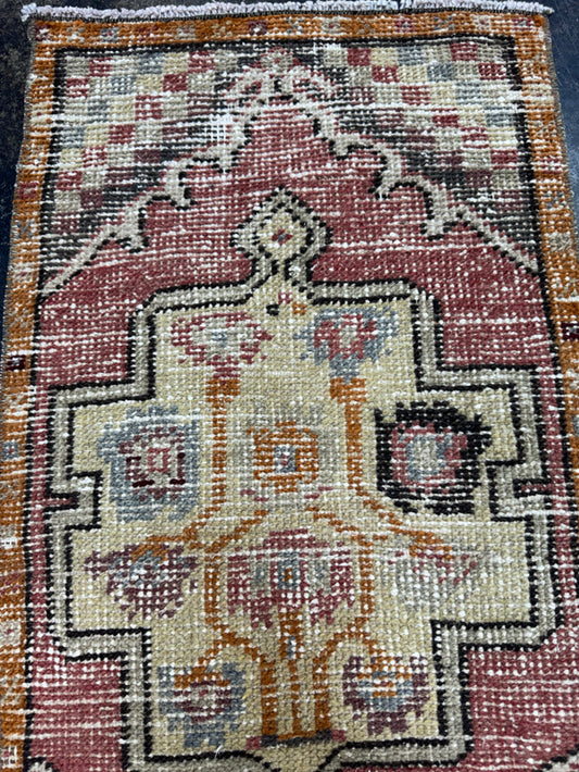 Turkish Yastik Rug 1'7" x 2'10" #24152