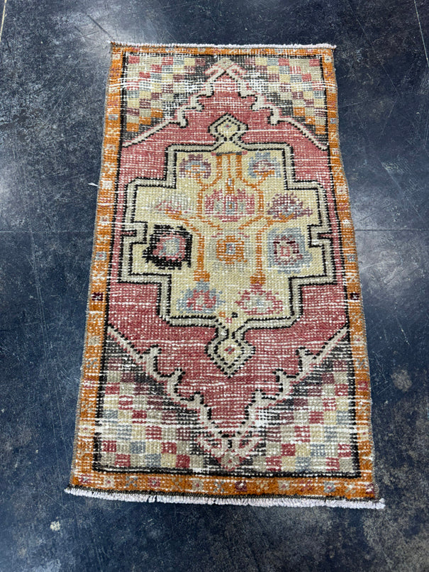 Turkish Yastik Rug 1'7" x 2'10" #24152