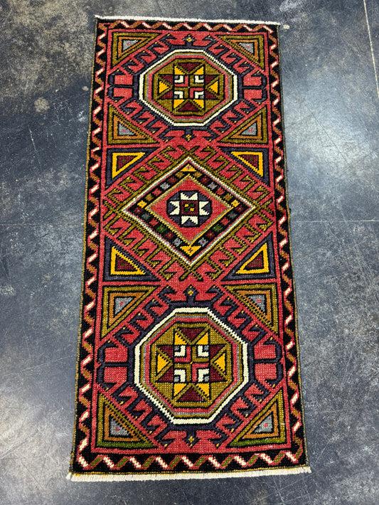 Turkish Yastik Rug 1'5" x 3'2" #24153