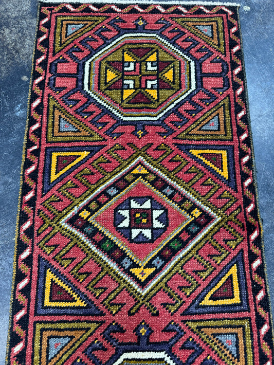 Turkish Yastik Rug 1'5" x 3'2" #24153