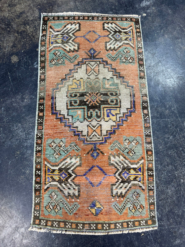 Turkish Yastik Rug 1'5" x 2'10" #24154