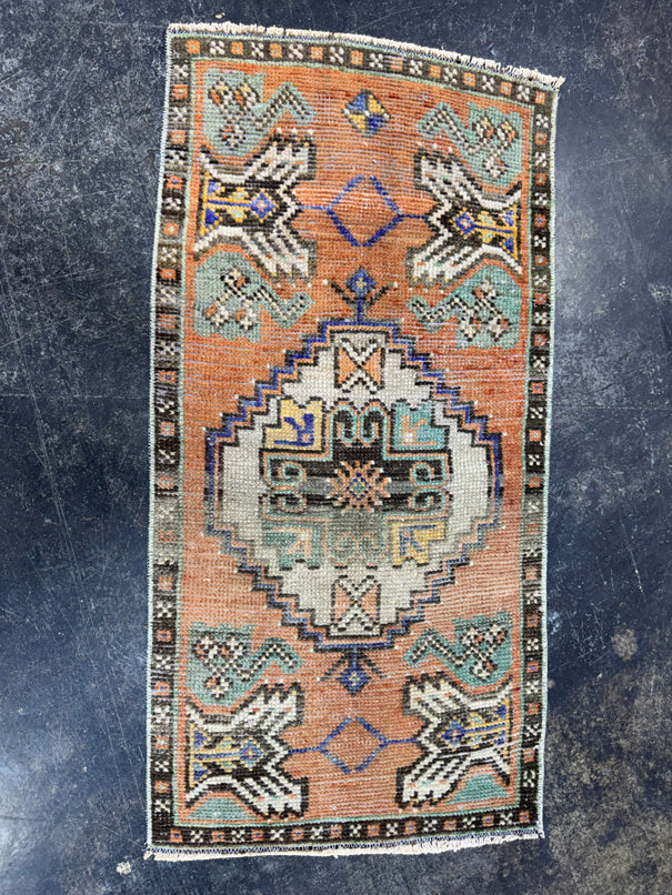 Turkish Yastik Rug 1'5" x 2'10" #24154