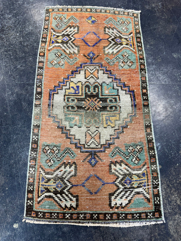 Turkish Yastik Rug 1'5" x 2'10" #24154