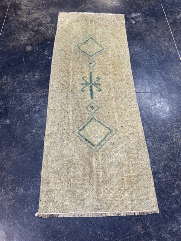 Turkish Yastik Rug 1'3" x 3'4" #24132