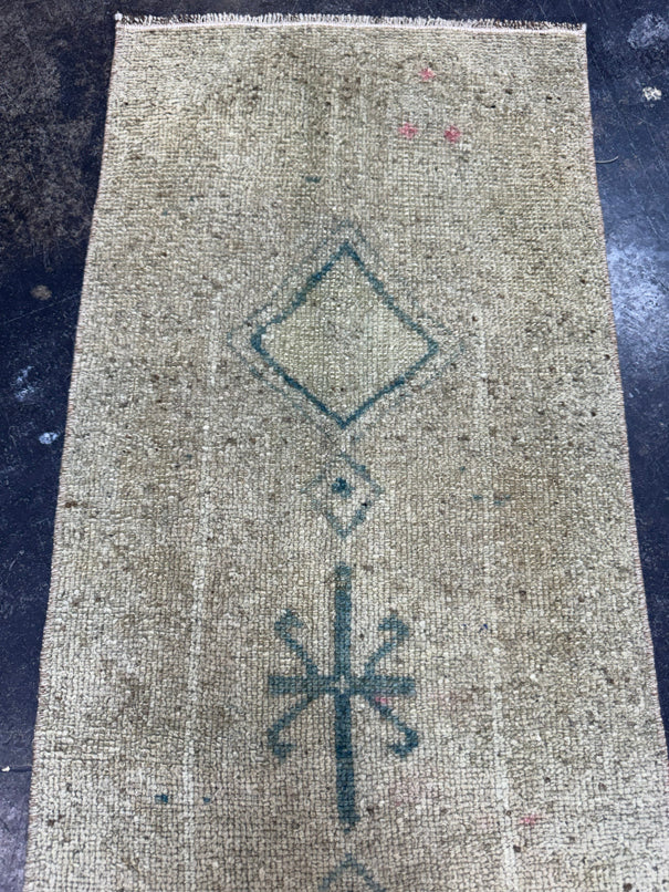 Turkish Yastik Rug 1'3" x 3'4" #24132