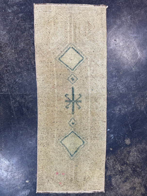 Turkish Yastik Rug 1'3" x 3'4" #24132