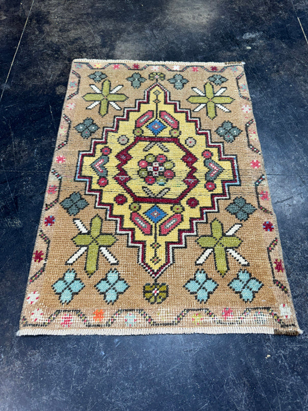 Turkish Yastik Rug 1'8" x 2'6" #24126