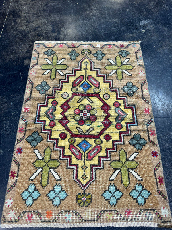 Turkish Yastik Rug 1'8" x 2'6" #24126