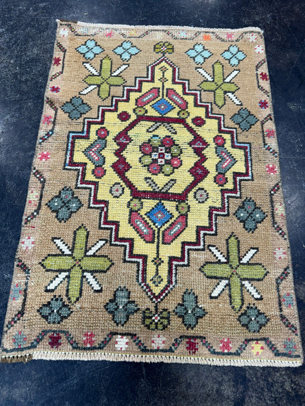 Turkish Yastik Rug 1'8" x 2'6" #24126