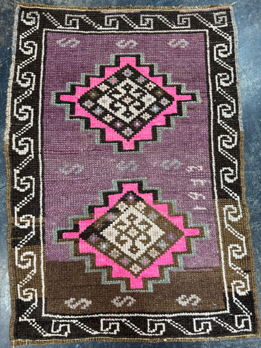 Turkish Yastik Rug 1'10" x 2'6" #24095