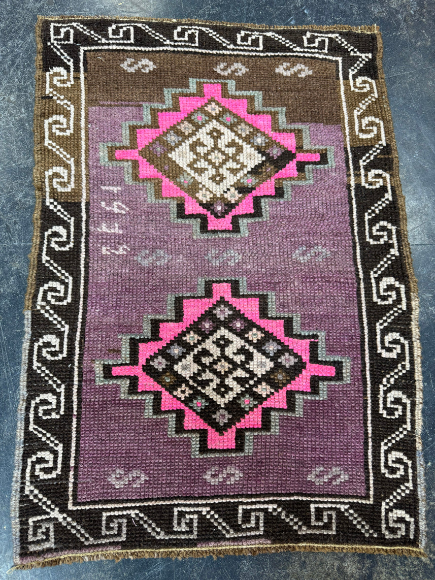 Turkish Yastik Rug 1'10" x 2'6" #24095