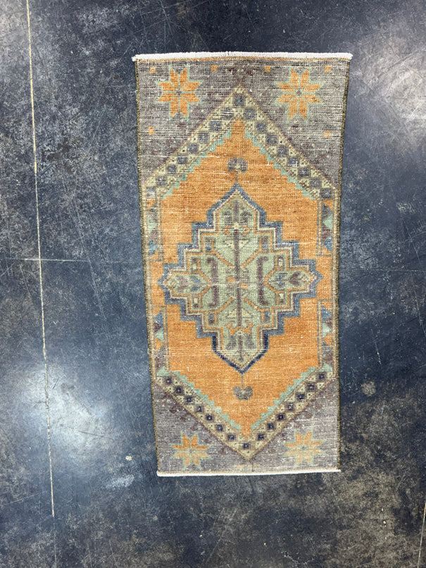 Turkish Yastik Rug 1'5" x 3'1" #24094